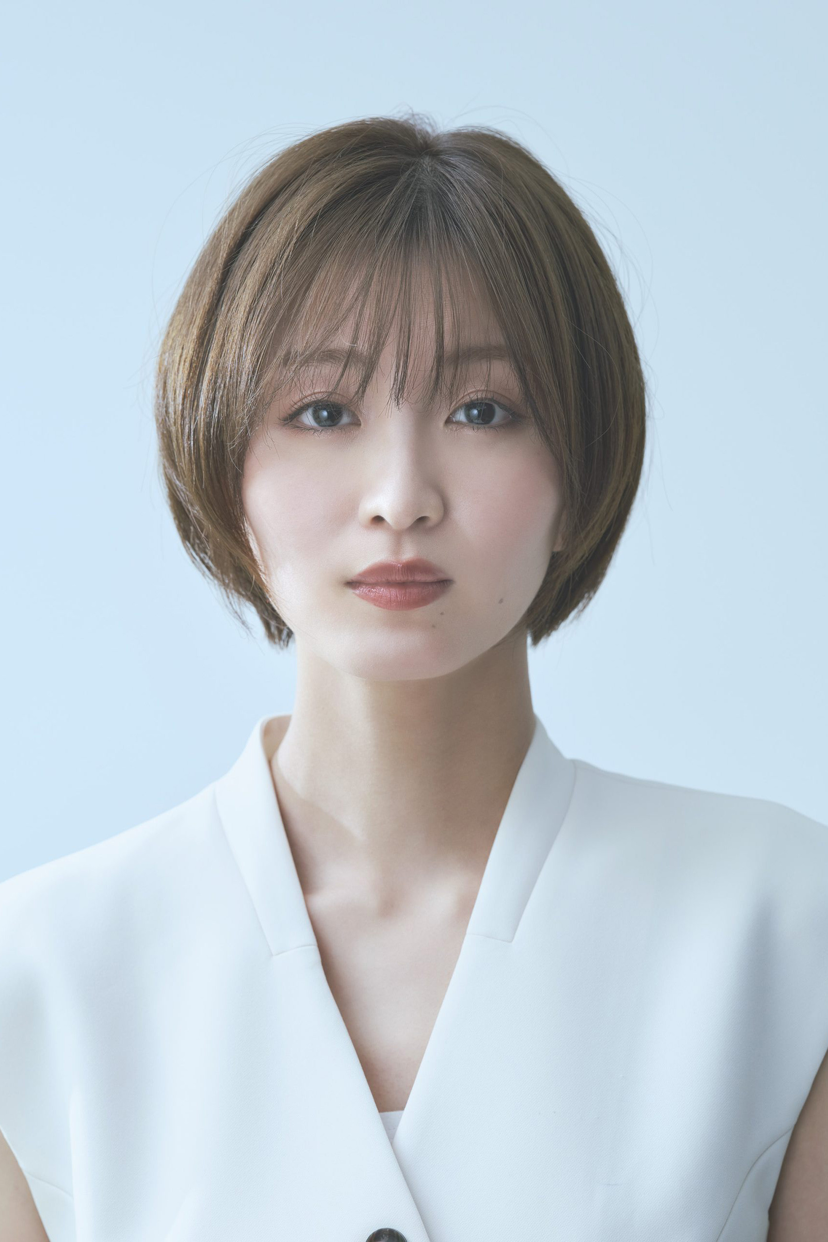 岡崎紗絵 as Kaori Mazaki in The Old Dog, New Tricks?