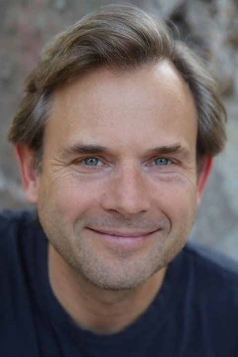 Stephen Mailer as Mickey Sherman in Divorced Kids' Blues