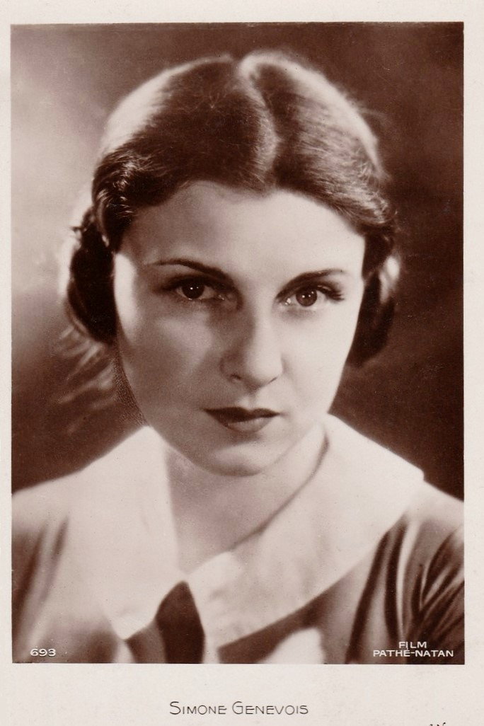 Simone Genevois as Angélique in The Dream