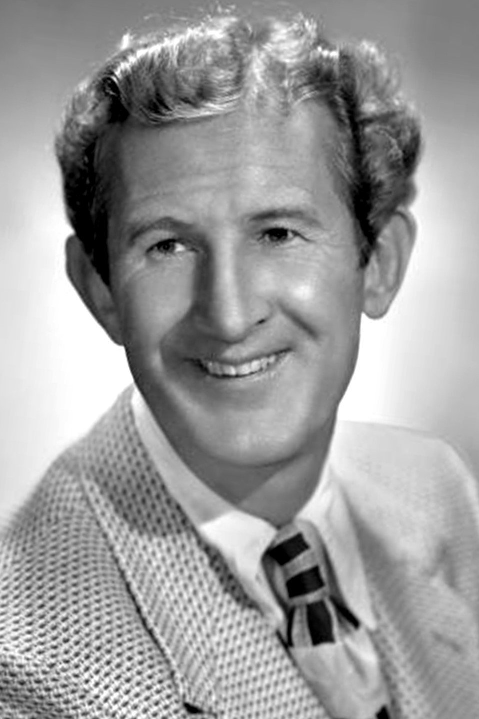 Doodles Weaver as Radio Voices (voice) (uncredited) in Duck Pimples