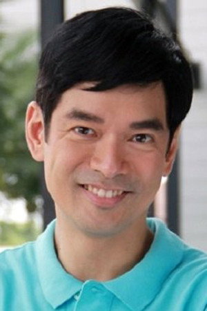 วสุ แสงสิงแก้ว as San (age 55) in 55:15 Never Too Late