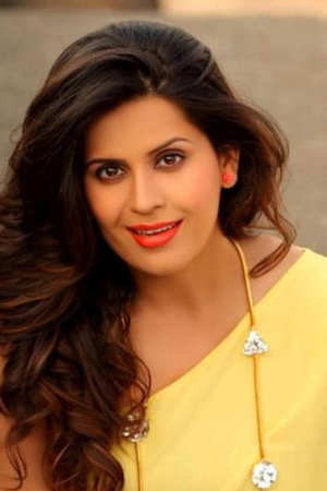 Sonali Khare as Nalu in & Jara Hatke