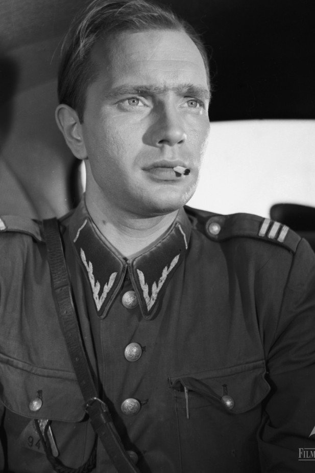 Bohdan Ejmont as Pietia in The Hours of Hope