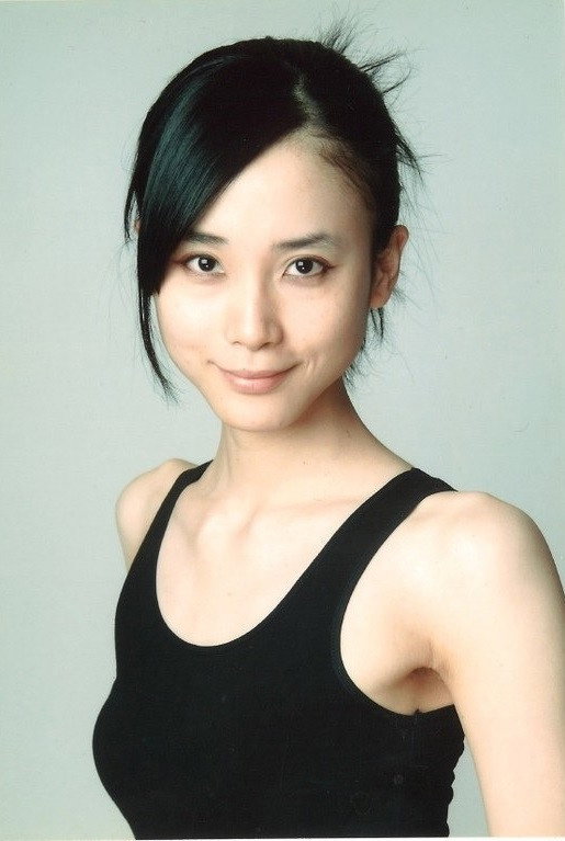 安部智凛 as Woman (Paris couple) in Meatball Machine Kodoku