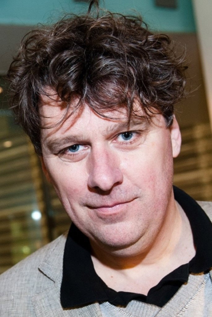 Diederik Ebbinge as Directeur Anton in De Luizenmoeder