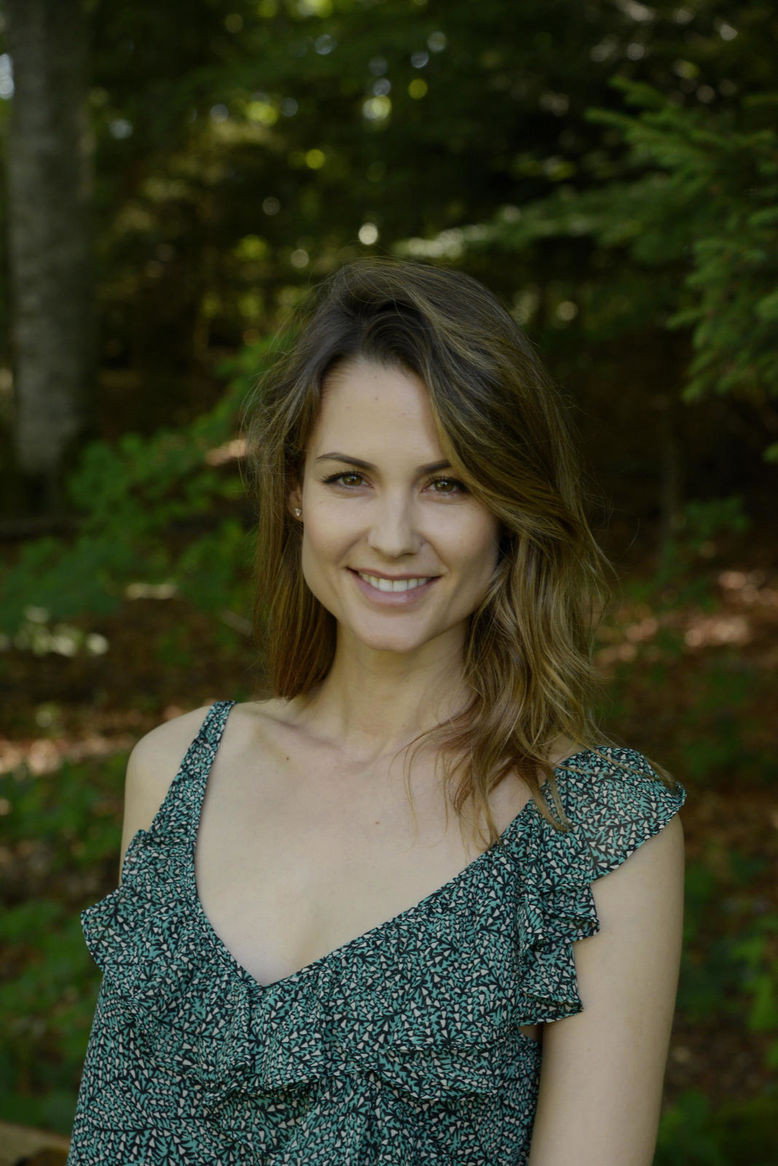 Lauriane Gilliéron as Virginia Grangier in Banking District
