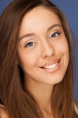 Anna Ageeva as Tania in Twilight Portrait