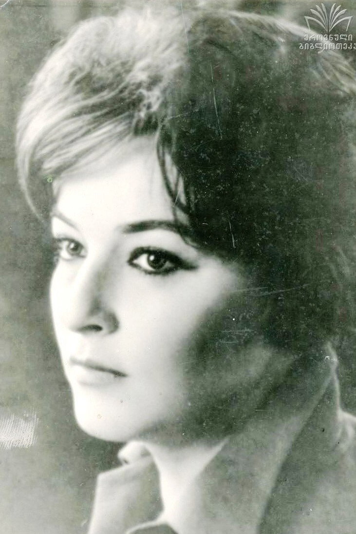 მეგი წულუკიძე as Magda in Gardens of Semiramide