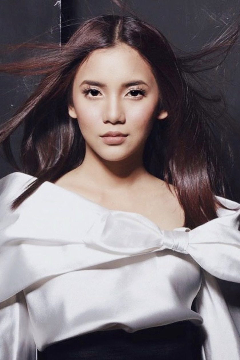 Sweet Qismina as Aishah / Kirana in Titian Takdir