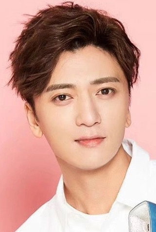 高郡海 as Luo Xiannian in Sweet Dreams