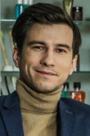 Piotr Nerlewski as Marcel in Polowanie na ćmy
