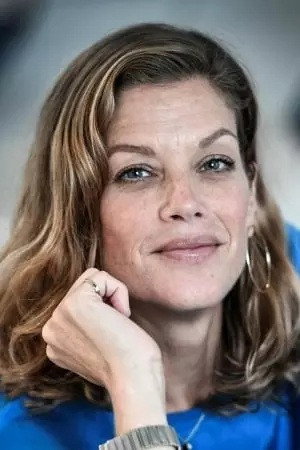 Marie Bäumer as Lina in Gotthard