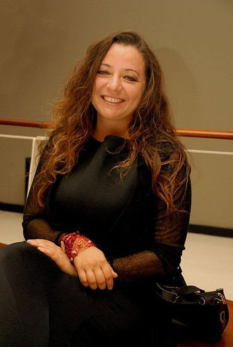 Övül Avkıran as Güzin in Pandora's Box