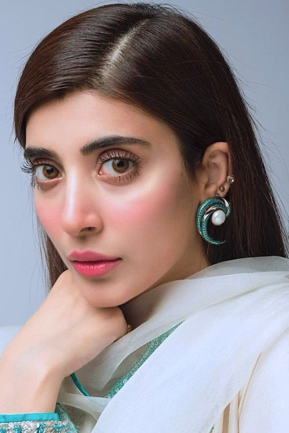 Urwa Hocane as Laila Saba in Parizaad