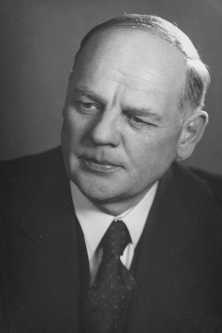 Yrjö Tuominen as Niko Järvelä in Nummisuutarit