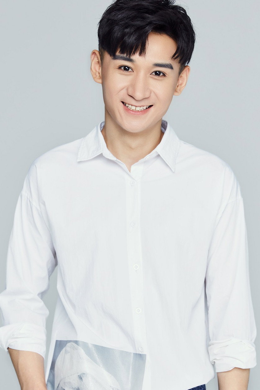 Feng Xintian as 子路 in 这十年·幸福中国