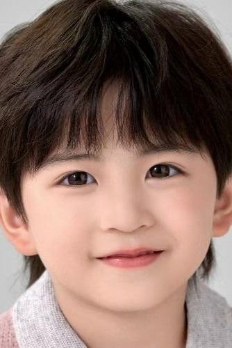 黄宥良 as [Fu Ting Zhuo's son] in The Road to Splendor