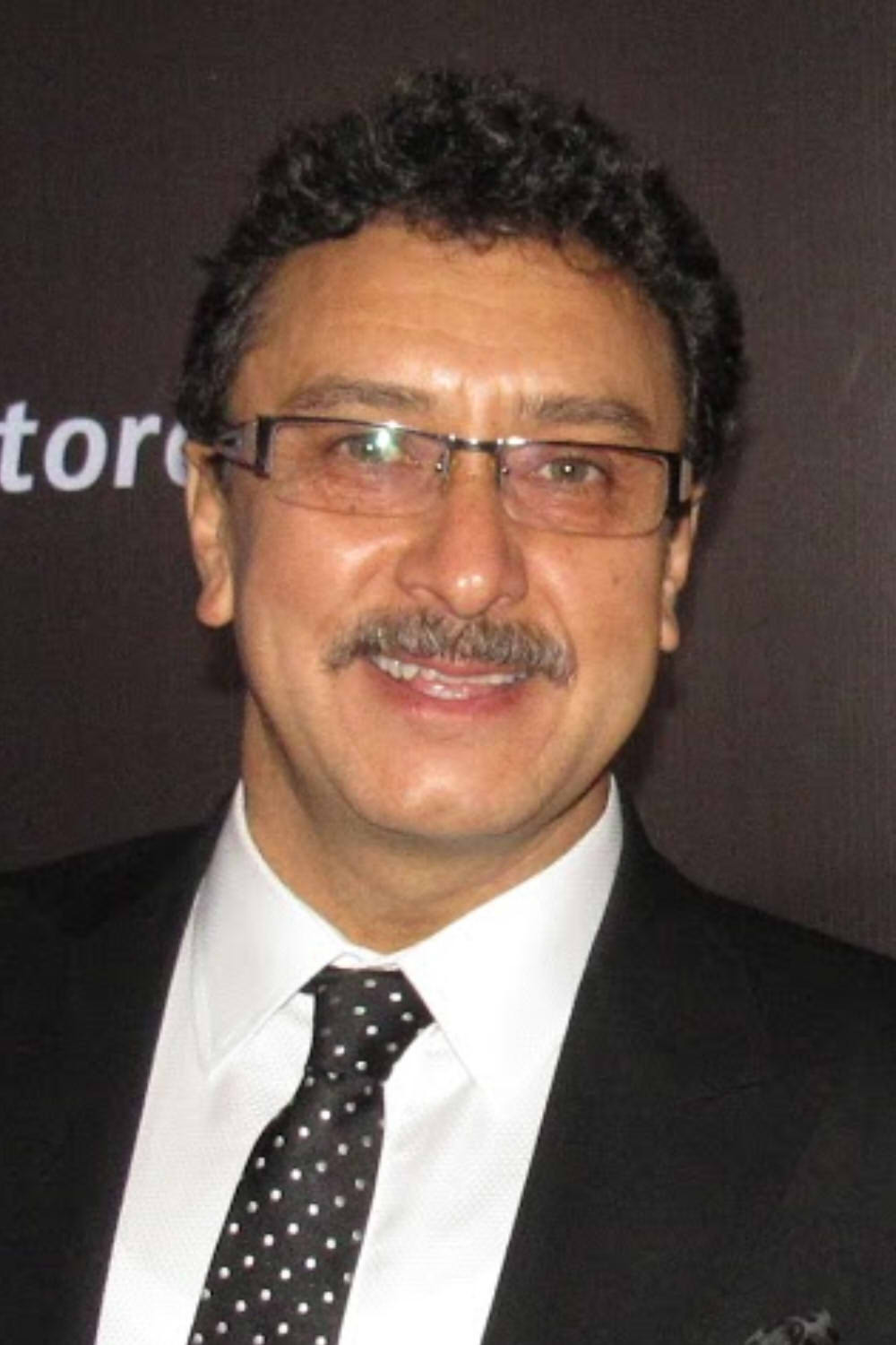 Otilio Castro as Enrique Andrade in Pituca sin lucas