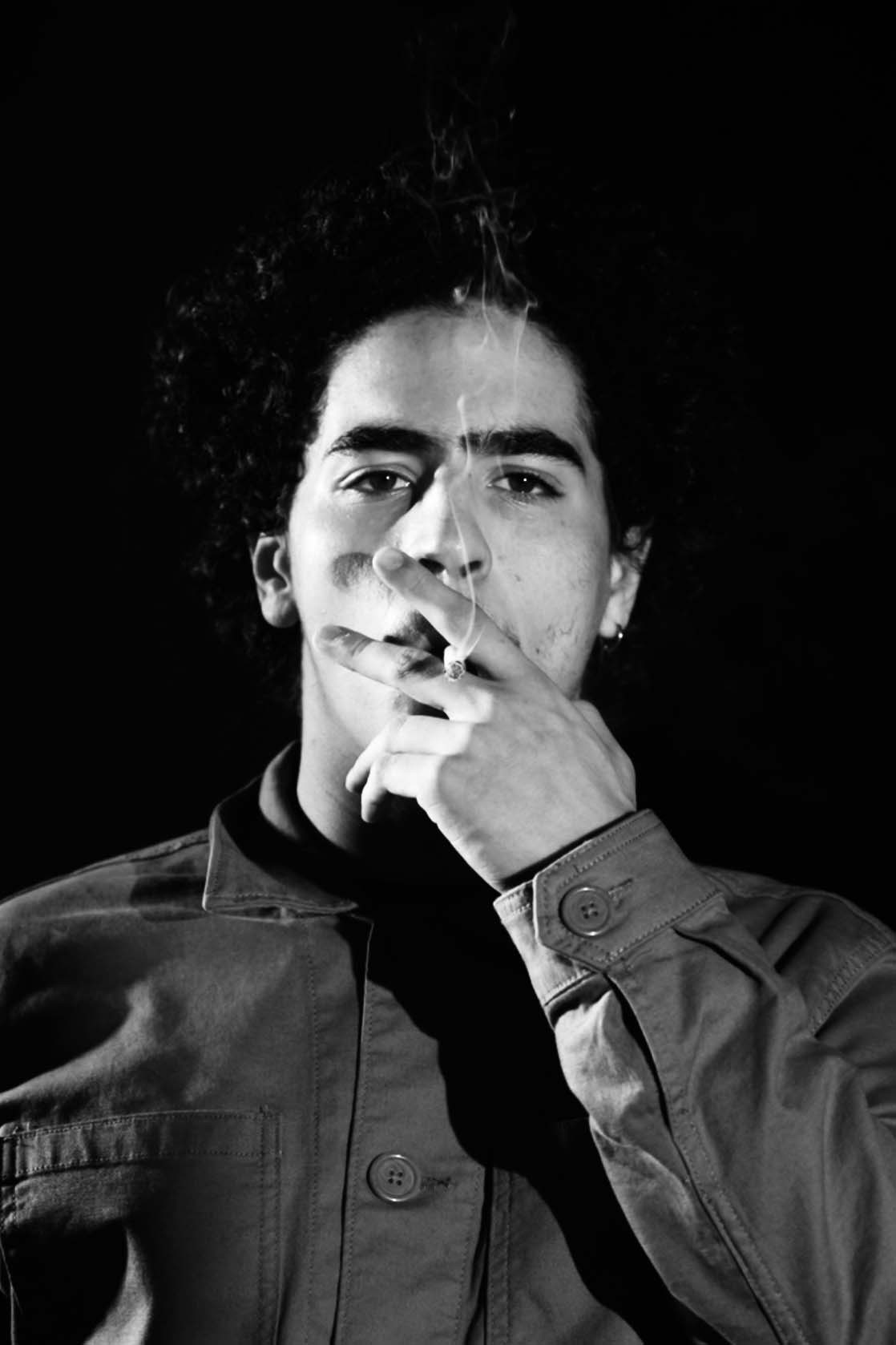 Islam Zouanat as Zeyn in Melancholic Youth