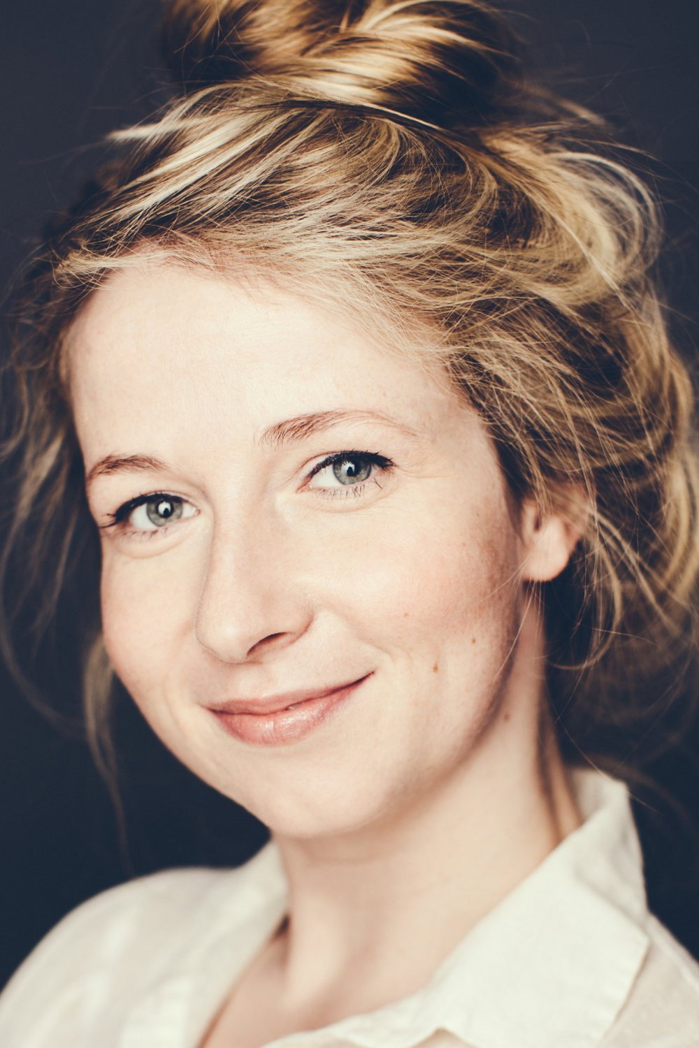 Ulla Vejby as Sig selv in Badehotellets Kokkeskole