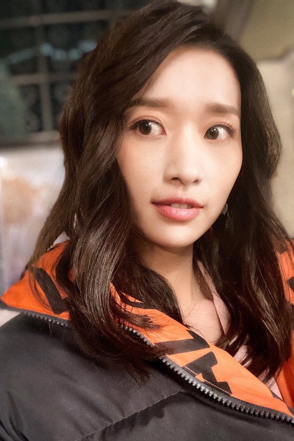 Guanhua Zhai as Hu Yanan in Party A Who Lives Beside Me