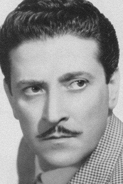 Gino Sinimberghi as Manrico in Il trovatore
