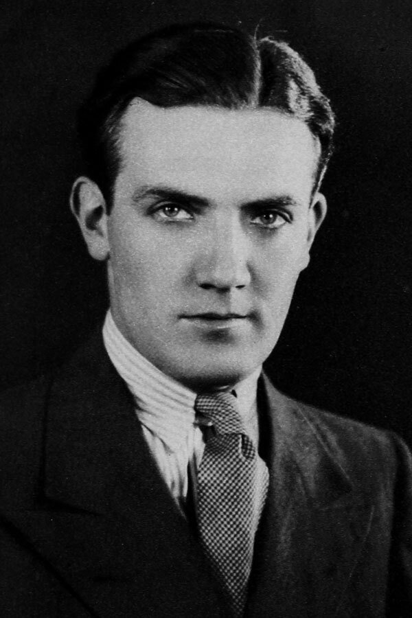 John Longden as Superintendent Mercer in Man from Interpol