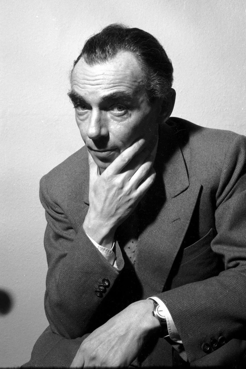 Erich Kästner as Narrator in Two Times Lotte