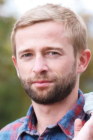 Lukáš Příkazký as Vítězslav Vichr in Půlnoční zpověď