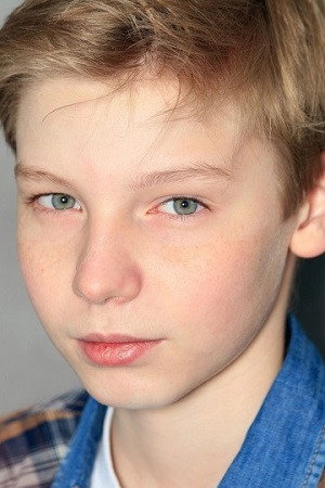 Давид Мелконян as Yurik in I’m Free