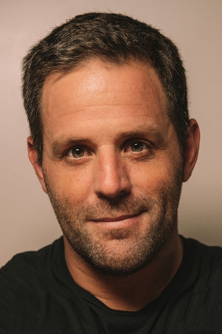 Tommy Muñoz as Self - Host in BePlaying: The Voices Behind the Sound