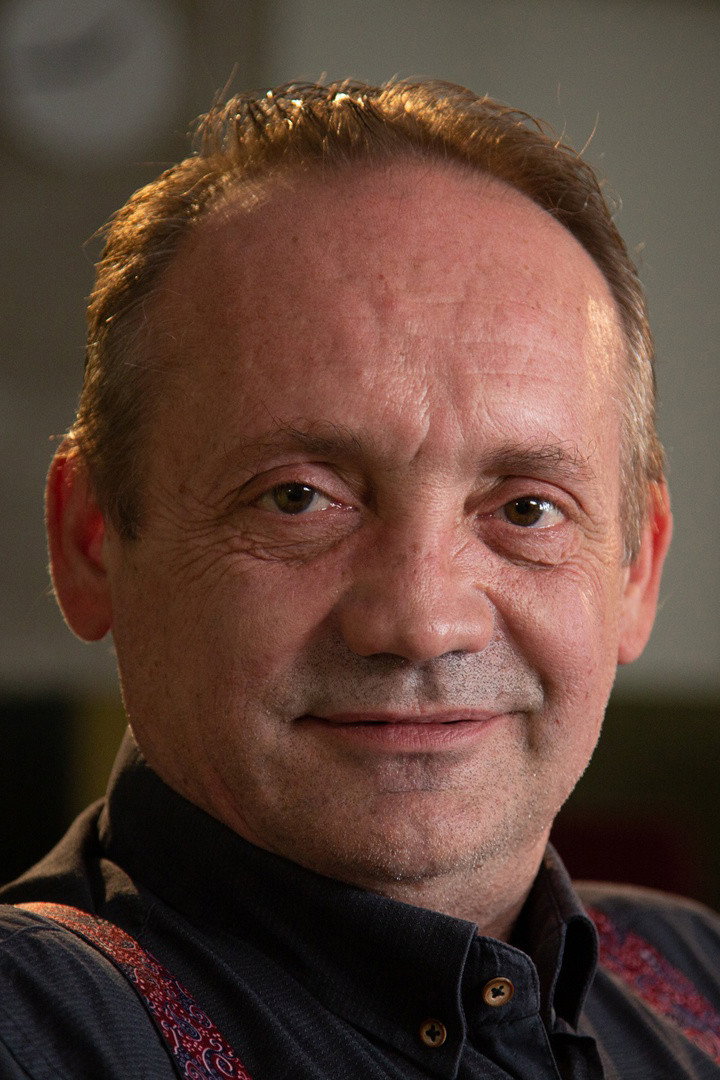 Ludvik Bagari as Policist #2 in Peter and Petra