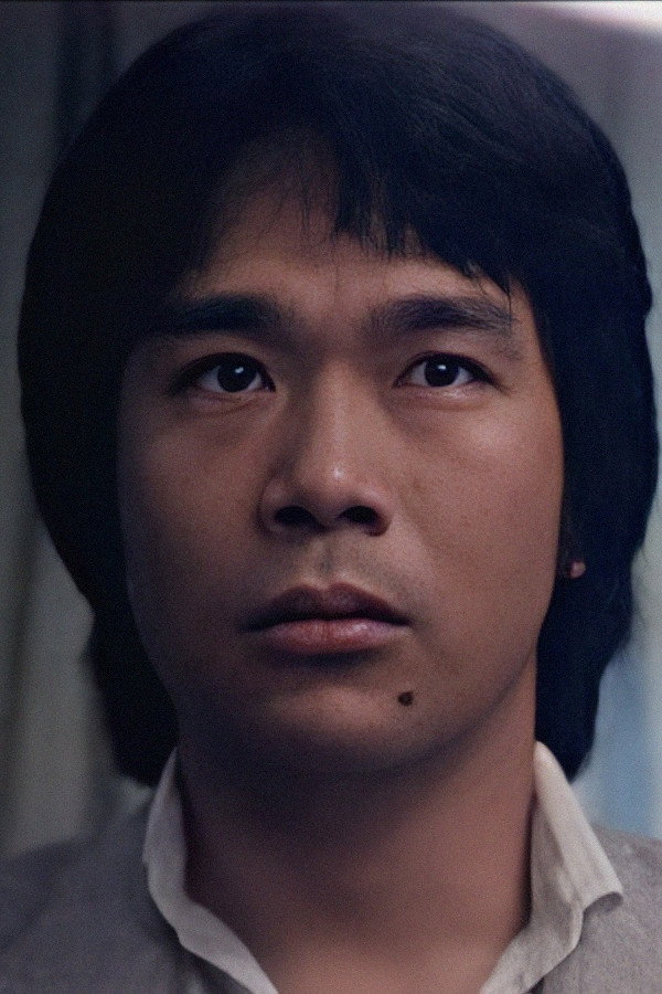黃植森 as 区大卫 in I Accuse
