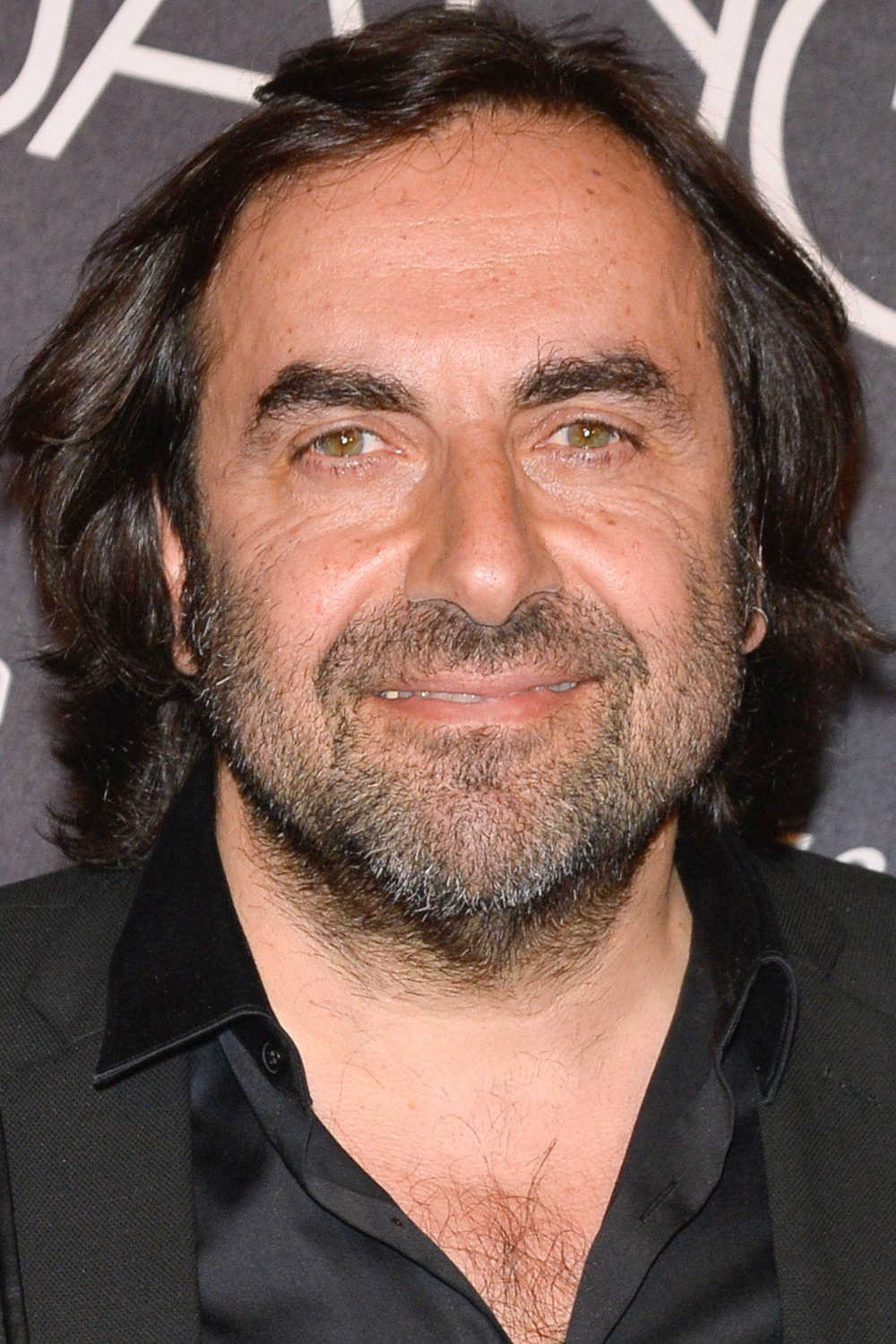André Manoukian as Self : TV-Host in La fête de la chanson française - 20 ans d'émotions
