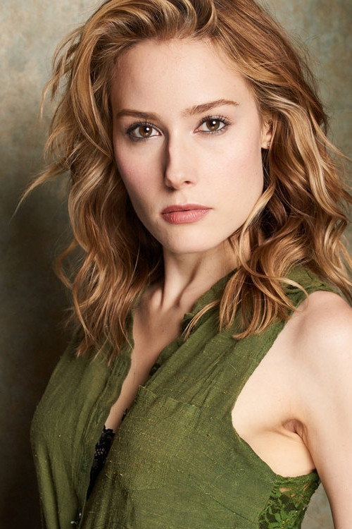 Madison West as Daize in Jurassic Galaxy