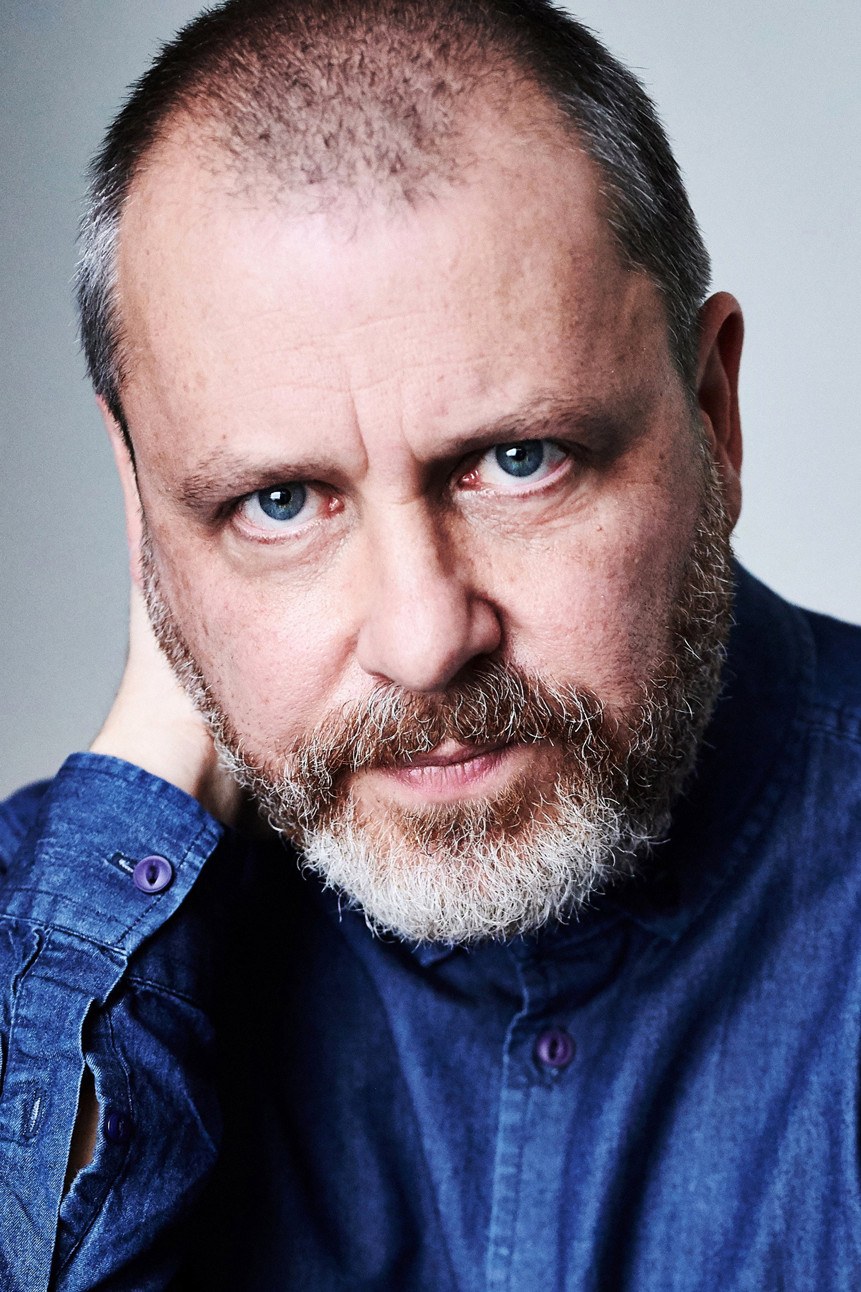 Roger Evans as Archie Lush in National Theatre Live: Nye