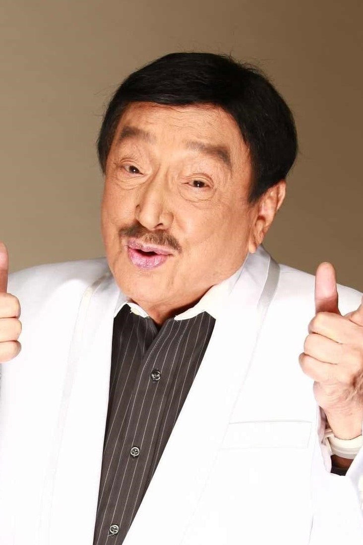 Dolphy as Pilar in Pepe en Pilar