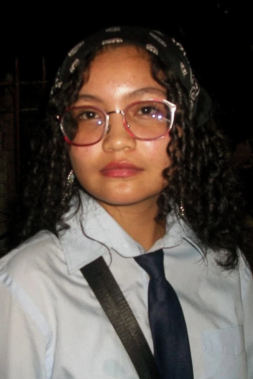 Marya E. Moraes as Garota sem nome in Compulsa
