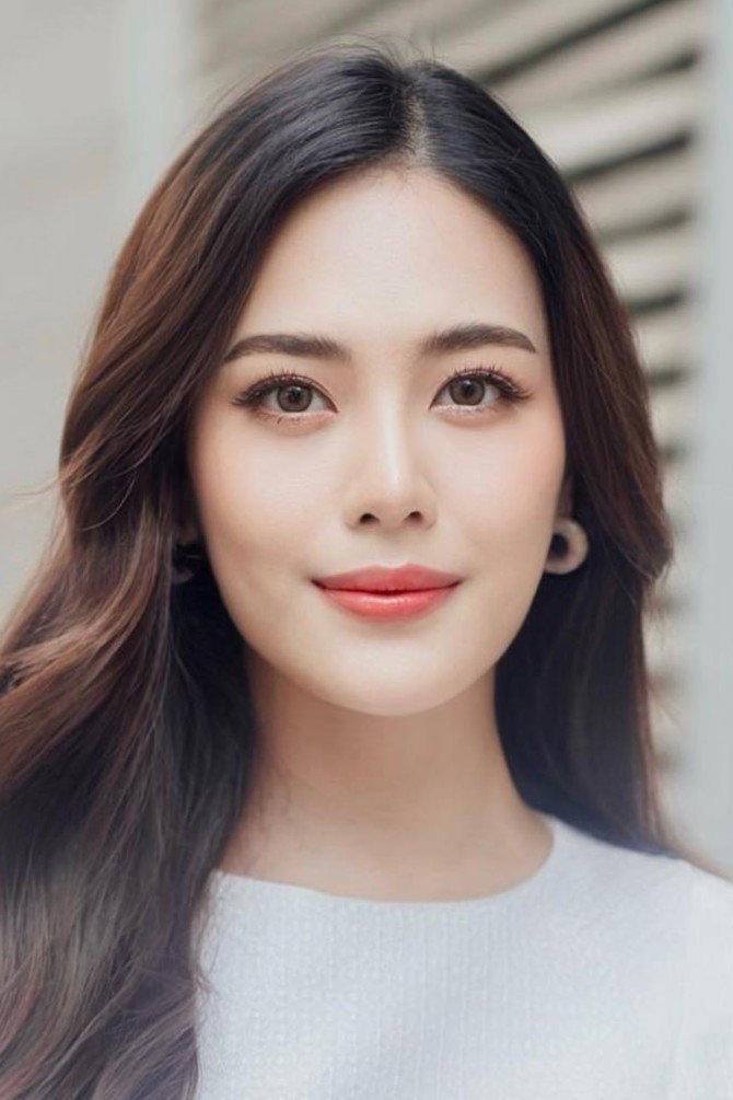 Chayissara Wattananawin as Darun Piboondamrong in Love Island, Deceptive Heart