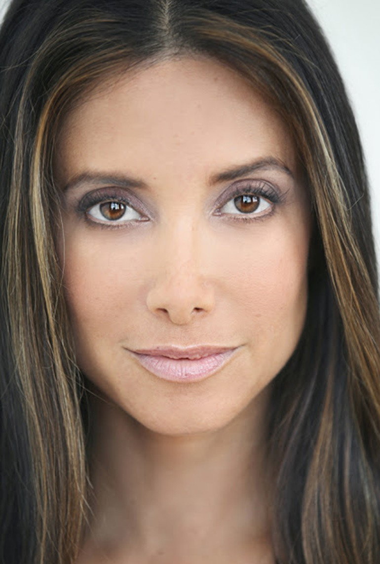 Leslie Danon as Lisa Smyths in The Whispering