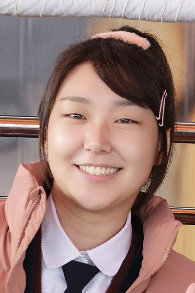 김민주 as Yoon Ji-soo in You Are the Apple of My Eye