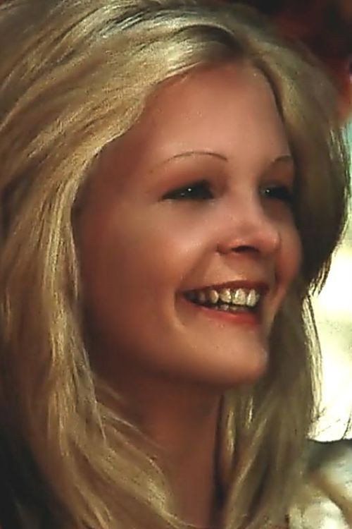 Marina Magali as Griselda in The Girl in the Mirror