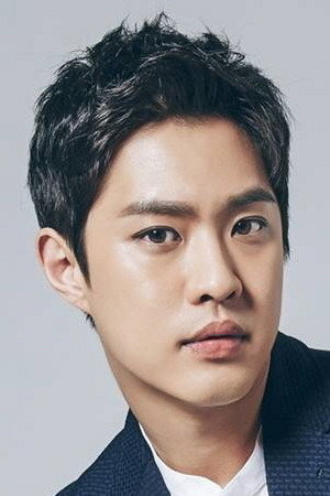 양승호 as Ho-tae in Rock N Roll Grandpa