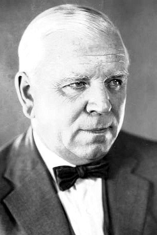 Tom McGuire as Mr. Dansey in The Little Giant