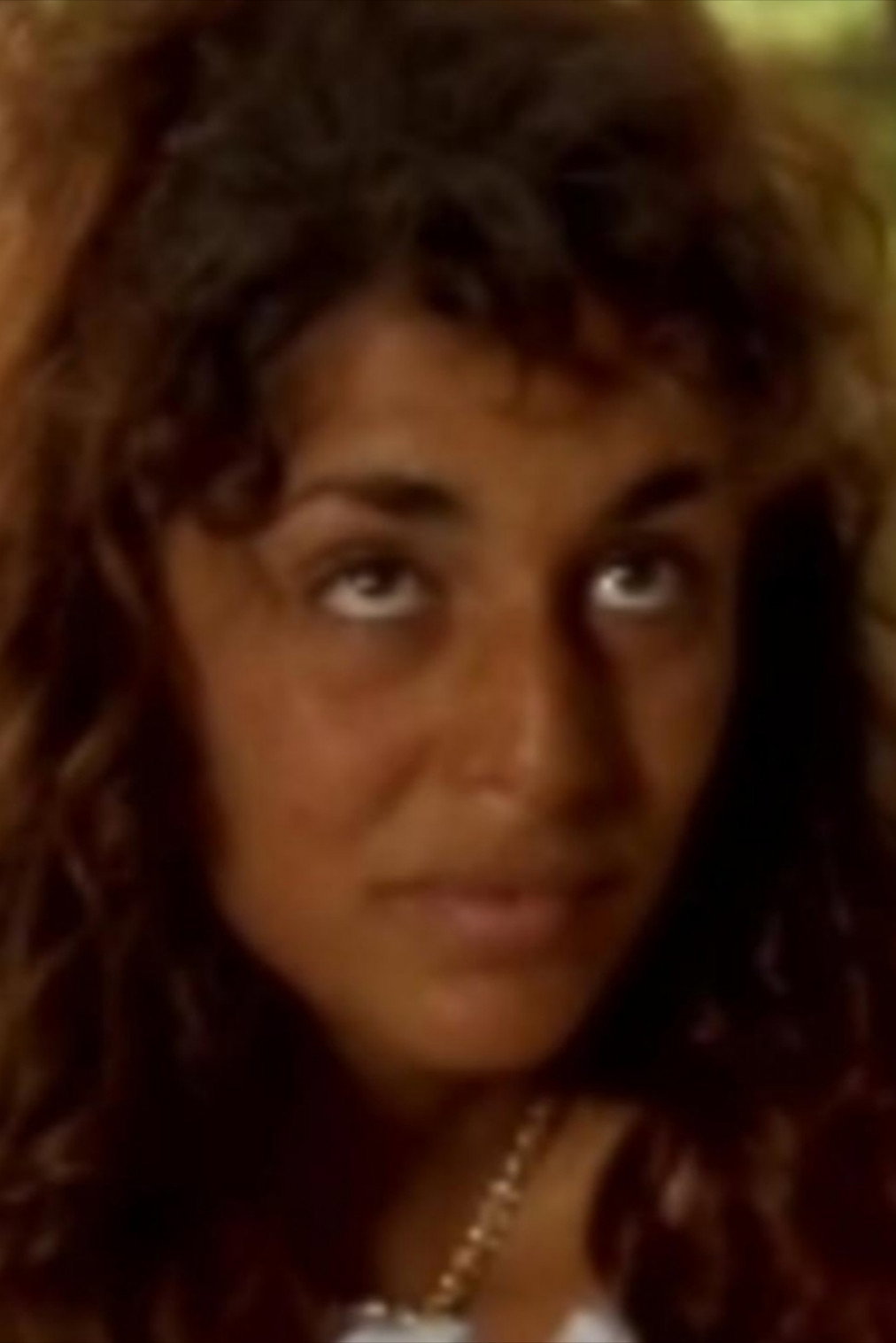 Salija Ibraimova as Afrodita "Ladybird" Karambolo in Crna mačka, beli mačor