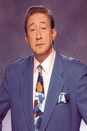 Luis Aguilé as Luis Aguilé in Soy tu aventura