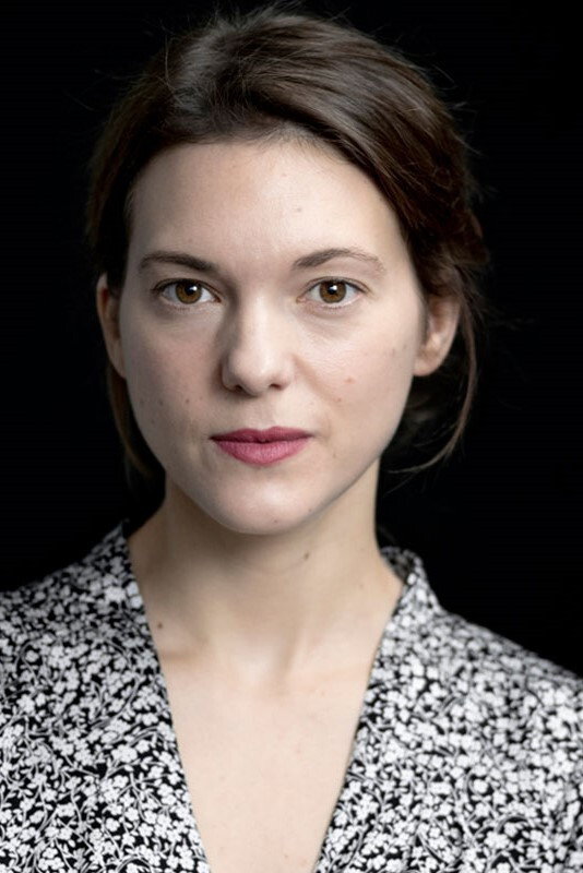 Maryne Bertieaux as Alice in Radioactive