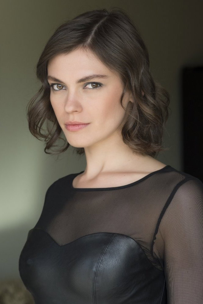 Silvia Busuioc as Silvia in Bella Germania