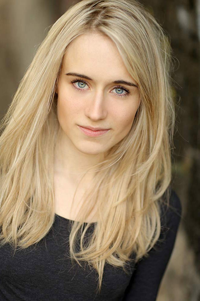 Anna Rust as Amanda Wilson in DRAGN