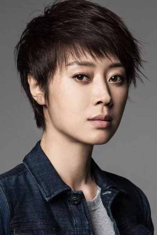范志博 as YuYing Liu / 刘玉英 in Midnight